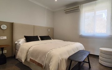 Property slide 32
