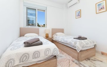 Property slide 21