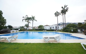 Property slide 25