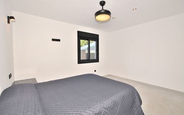 Property slide 20