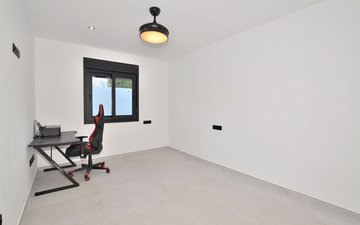 Property slide 24