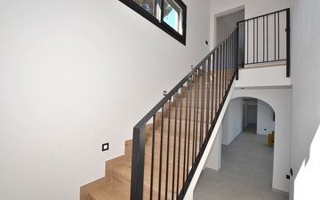 Property slide 32