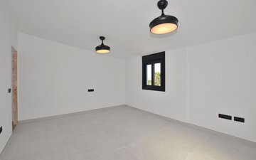 Property slide 34