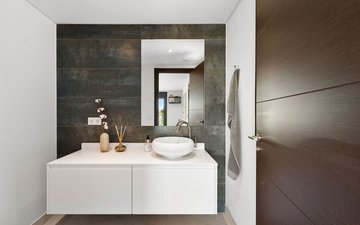 Property slide 25