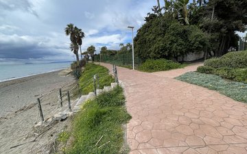 Property slide 16