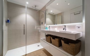Property slide 22