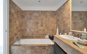 Property slide 18