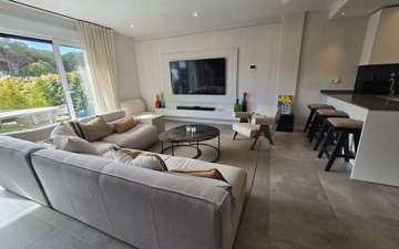 Property slide 8