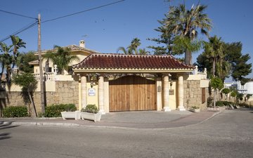 Property slide 14