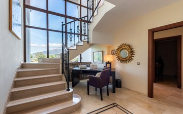 Property slide 17