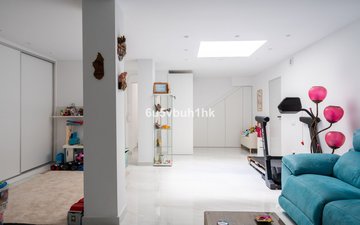 Property slide 32