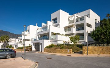 Property slide 32
