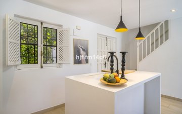 Property slide 18