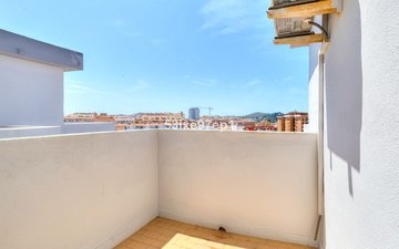 Property slide 21