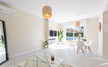 Property slide 10