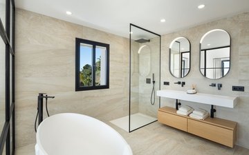 Property slide 10