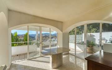 Property slide 22