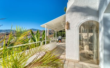 Property slide 27