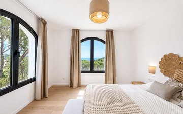 Property slide 25