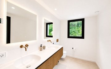 Property slide 38