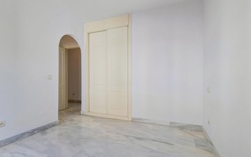 Property slide 14