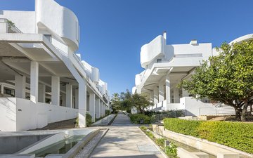 Property slide 42