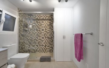 Property slide 61