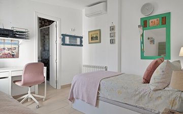 Property slide 70
