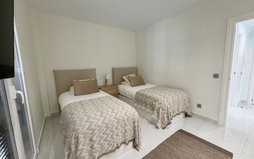 Property slide 22