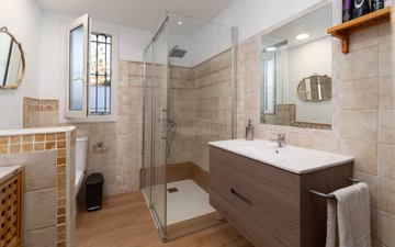 Property slide 31