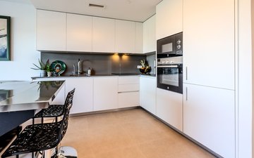 Property slide 10