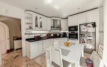 Property slide 10