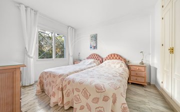 Property slide 18