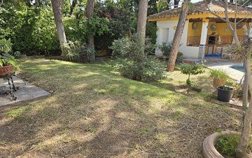 Property slide 16