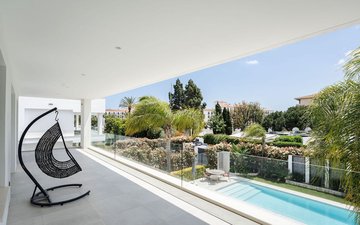 Property slide 21