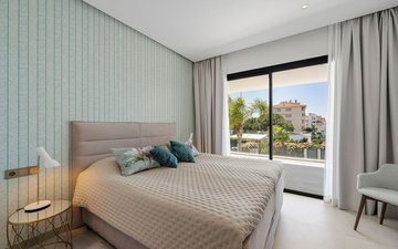 Property slide 25