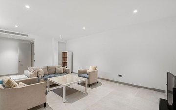Property slide 32