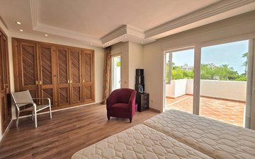Property slide 18