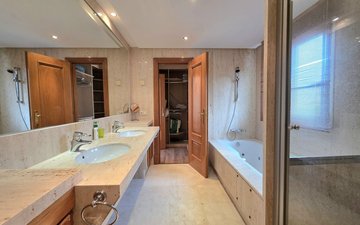 Property slide 25
