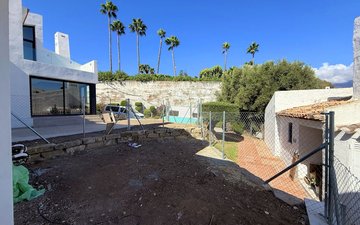 Property slide 22