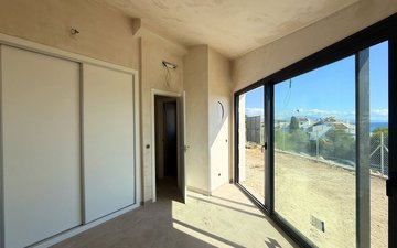 Property slide 28