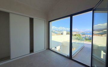 Property slide 30