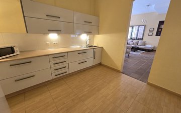 Property slide 32