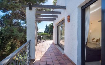 Property slide 18