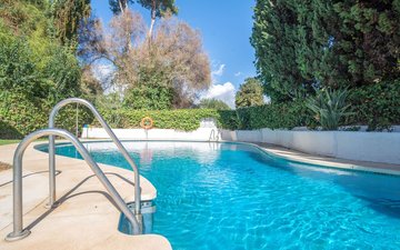 Property slide 25