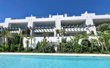 Property slide 32