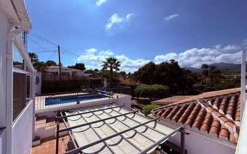 Property slide 25