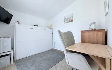 Property slide 52
