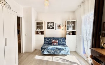 Property slide 21