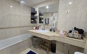 Property slide 32